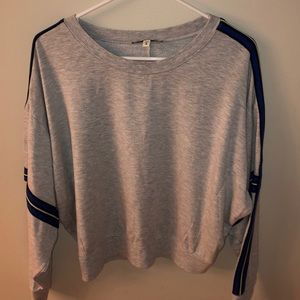 Cropped gray express pullover
